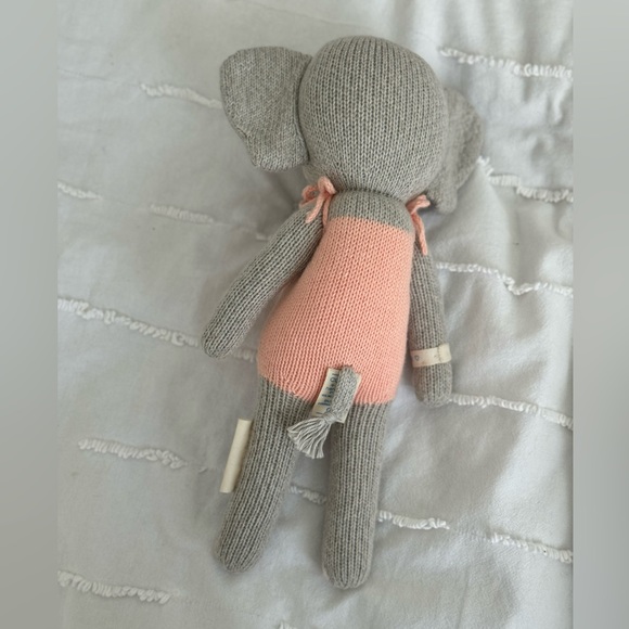 Cuddle and kind Eloise the Elephant - Picture 3 of 3